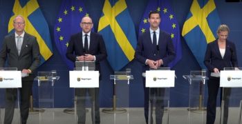 Bild från presskonferens med regeringen